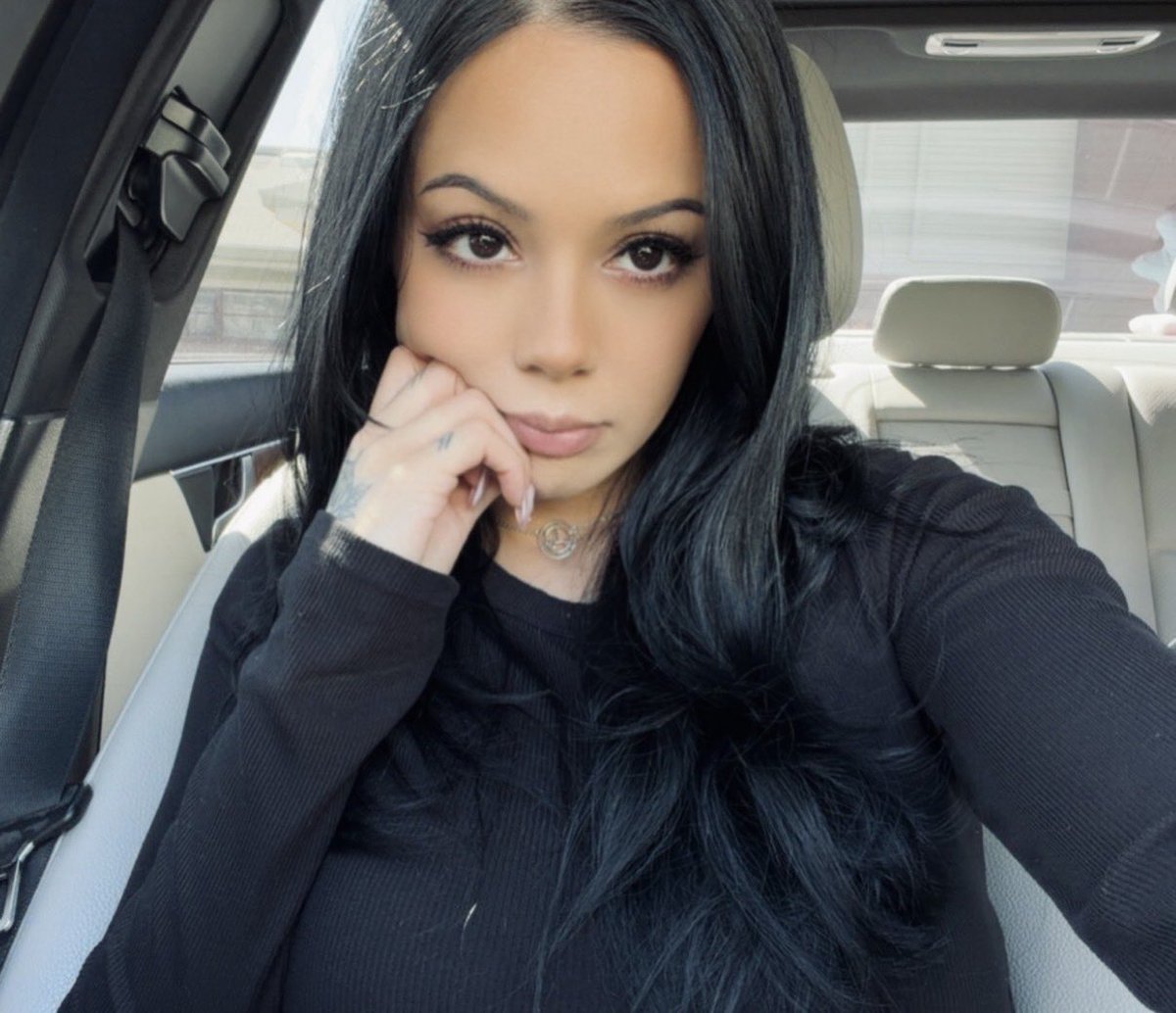 abby 🖤 tweet media