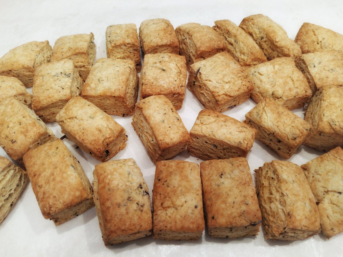 イスマ🧐 tweet media