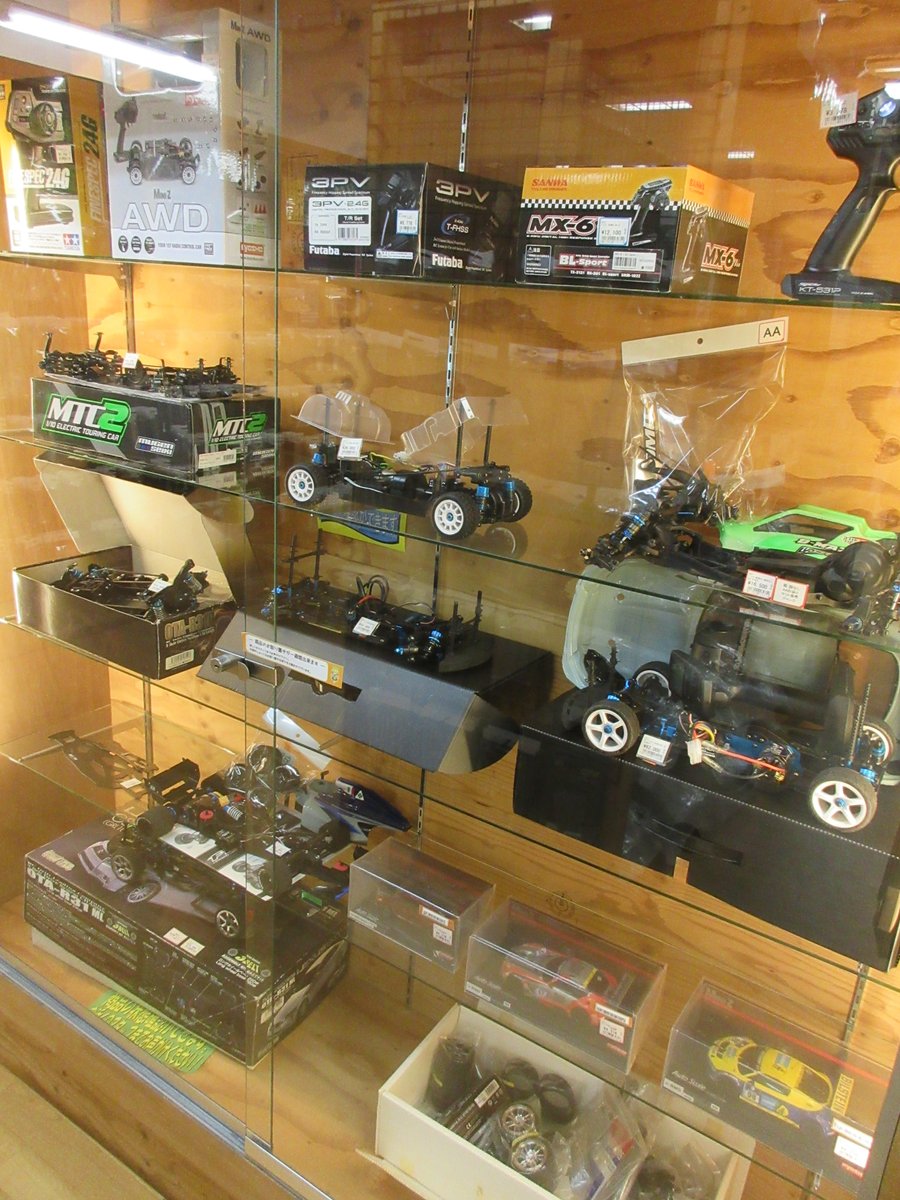 CleSagamihara's tweet image. RC/ラジコン用品、販売と買取をしております。
※バッテリー・オイル・グリス・ガソリンなどの消耗品は買取対象外です。
※買取査定時、本来の箱・説明書の有無がとても大きく査定額に影響いたします。
#RC　#ラジコン