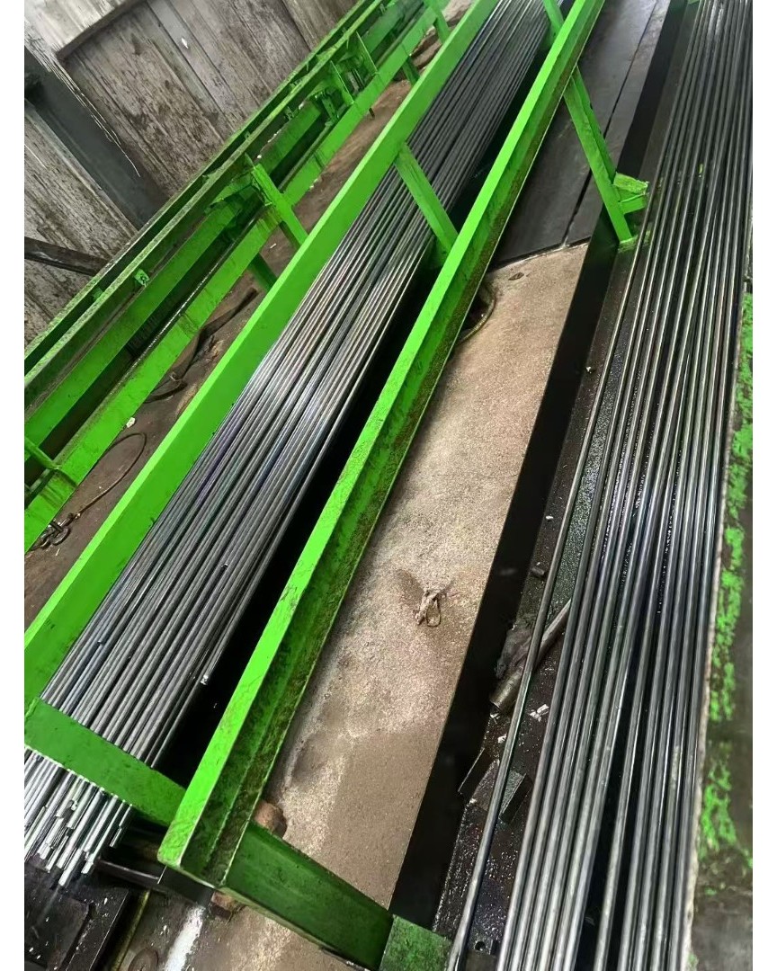 kaiyue_metals's tweet image. Check out these perfectly aligned precision steel bars!🔥 Straight,and factory-direct quality. We supply high-precision steel rods with strict QC for all your machining and engineering projects.
🔗：kaiyuesteel.com
#SteelBar #PrecisionSteel #FactoryDirect #SteelIndustry