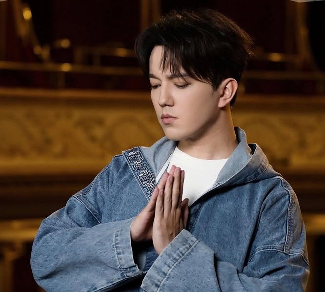 Adelma30513806's tweet photo. 💕 #DimashQudaibergen
THE GREATEST VOICE IN THE WORLD!
#WhenIveGotYou #Fire #TheStoryOfOneSky
#Samgau #Gashyqtyq
#Stranger #MySwan
#LivingForTheGame
#VoiceBeyondHorizon
DIMASH IN BUDAPEST
@dimash_official 🍁🎶🍁 https://t.co/OMGxjeAUyF