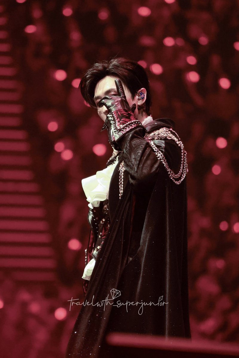 🧛‍♂️🧛‍♂️🧛‍♂️

<a href="/AllRiseSilver/">Dalnim</a> 

#슈퍼주니어 #eunhyuk 
#SUPERSHOW #SUPERSHOW10_SJCORE
#20th_Anniversary_TOUR