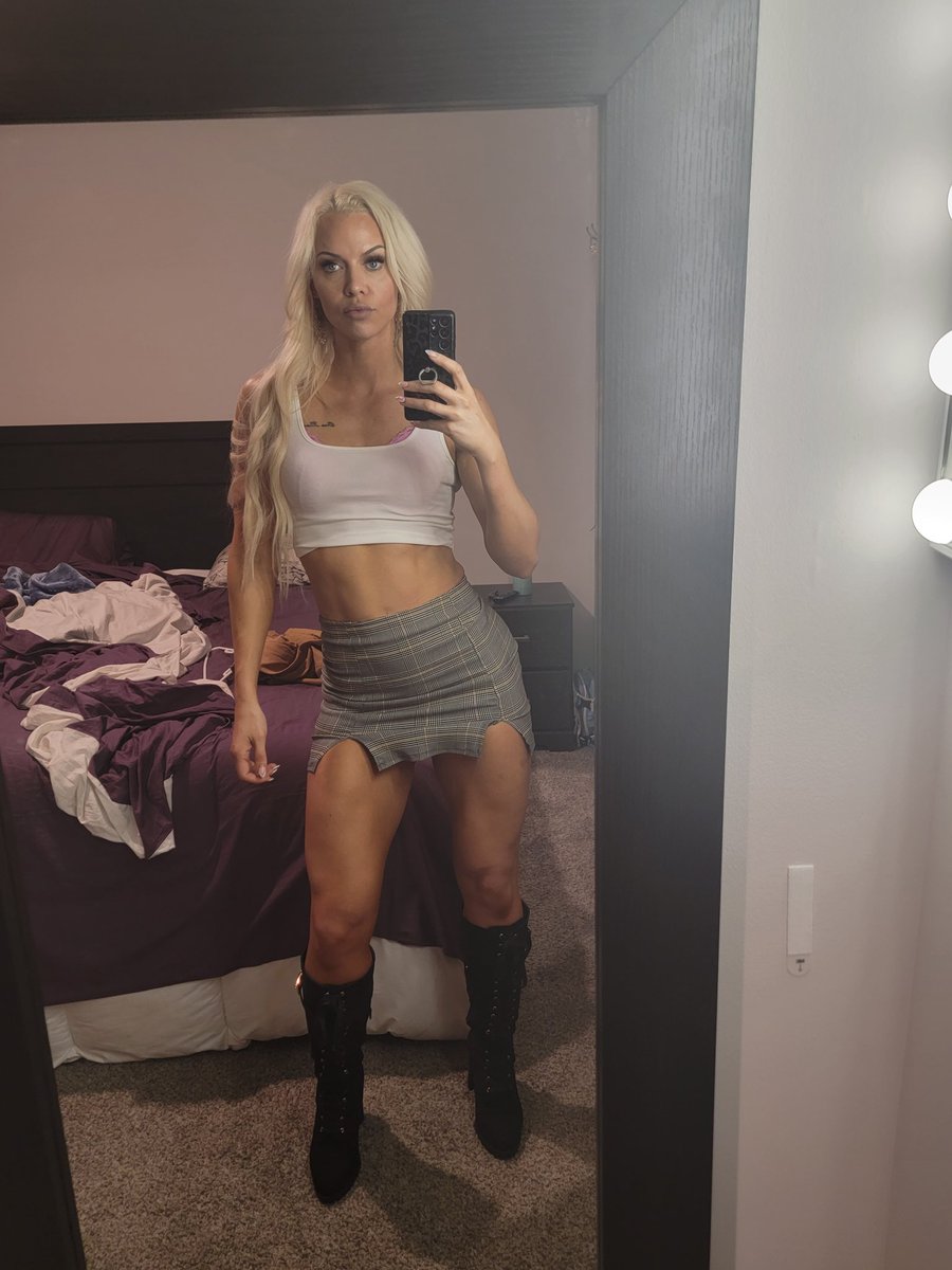 DaudaAbdullah4's tweet photo. @myarykerx She doesn’t wait. She commands. Will you obey?  
👉 https://t.co/PVDxGyNugy  

BuffBarbie #MuscleMommy #Dominatrix #WorshipMe https://t.co/xM1wUKkfqO