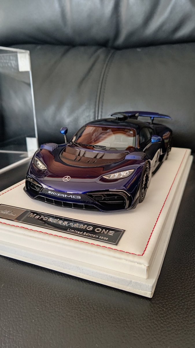 dt_f1_sf_mpower's tweet photo. オートサロンで見た衝撃が忘れられなくて購入。
4~7億円の車が7万で手に入るなら安いのでは?
#Mercedes #AMGONE https://t.co/AIK1yzC1su