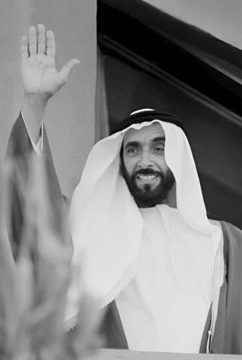 TheebAlAmeri11's tweet photo. رحم الله رجلاً كان لشعبه أباً قبل أن يكون قائداً،

الله أرحم الشيخ زايد وأجعل قبره روضة من رياض الجنه.
#زايد_المؤسس #زايد_بن_سلطان_آل_نهيان https://t.co/CQL45AL25H
