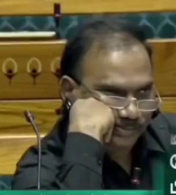 P R A G A ™ tweet media