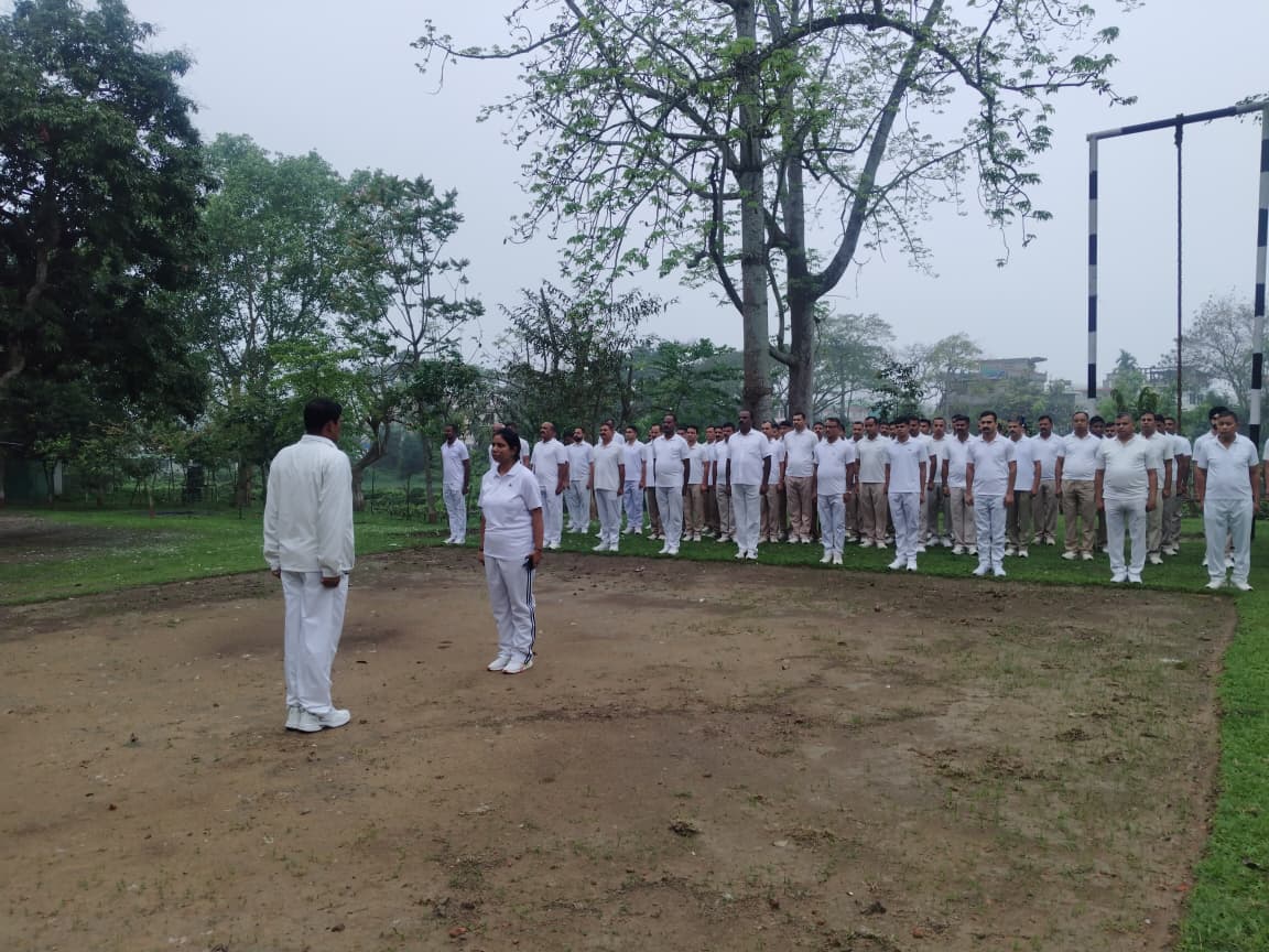 149वीं बटालियन, CRPF में आज शारीरिक प्रशिक्षण (PT) कार्यक्रम सफलतापूर्वक आयोजित किया गया।
जवानों ने उत्साह और अनुशासन के साथ भाग लेकर फिटनेस एवं तत्परता का उत्कृष्ट उदाहरण प्रस्तुत किया। 💪🇮🇳
#CRPF #PT #Fitness #Discipline