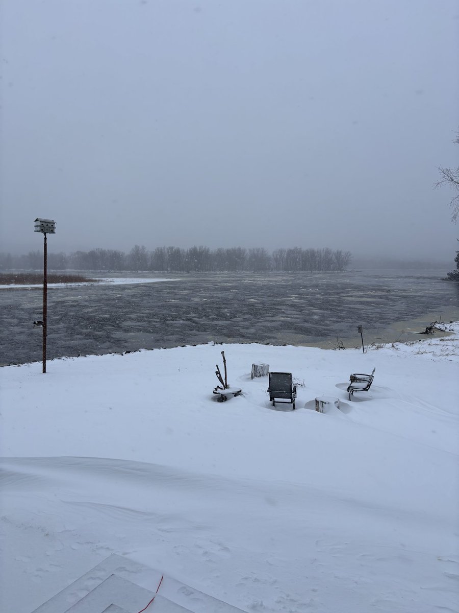 twoMutch's tweet photo. @Ginger_Zee ONE MONTH LATER! #Wisconsin Sandbags sandrubes better keep the water away. https://t.co/0z6KFycThO