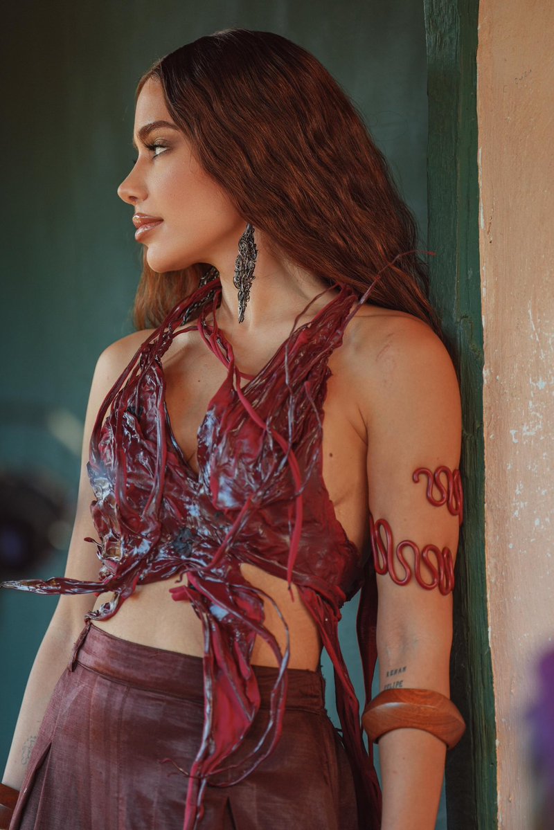 QG da Anitta tweet media