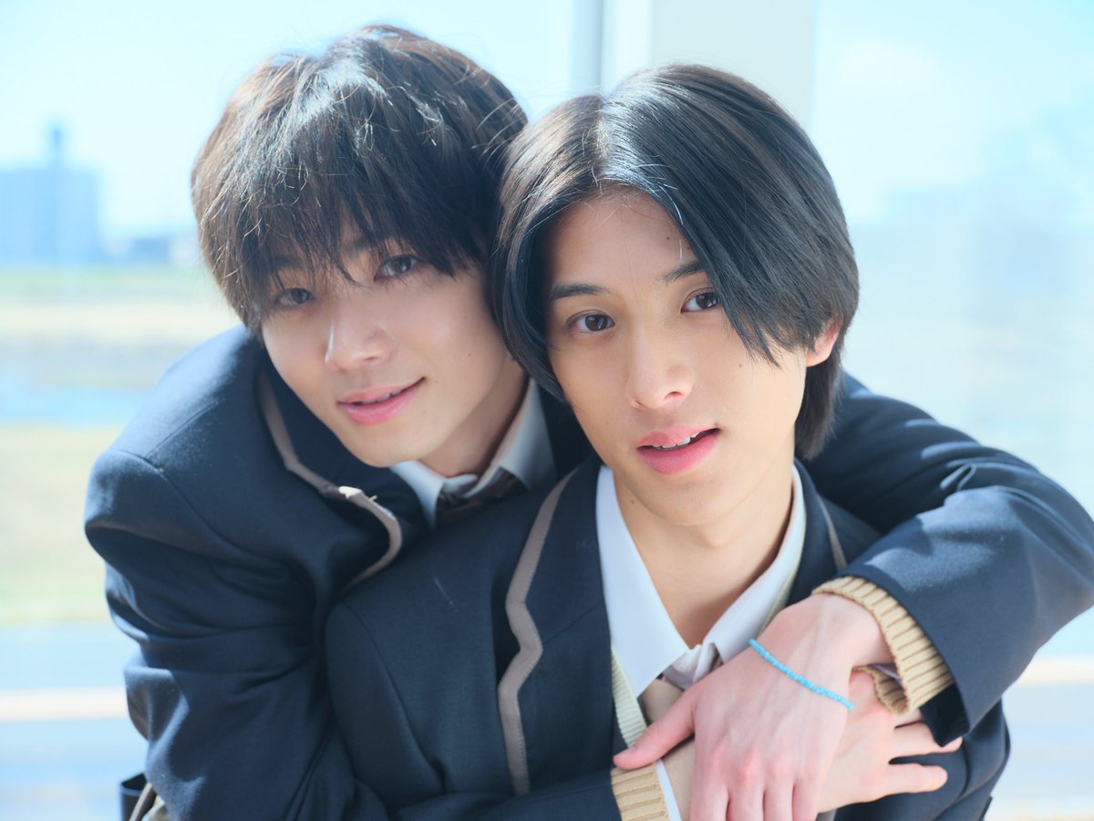 izzyyzzi_izzy's tweet image. Finally #Contrast visual book!! 
112 pages with 300+ photos (new gravure photos of "Follow the feelings: The two's Now and Then", solo shots), 10K+ words cross-talk, famous Scenes + Lines
JPY 3,300 and will release on Jun 30 🎉
Available on diff sites with diff exclusive gifts