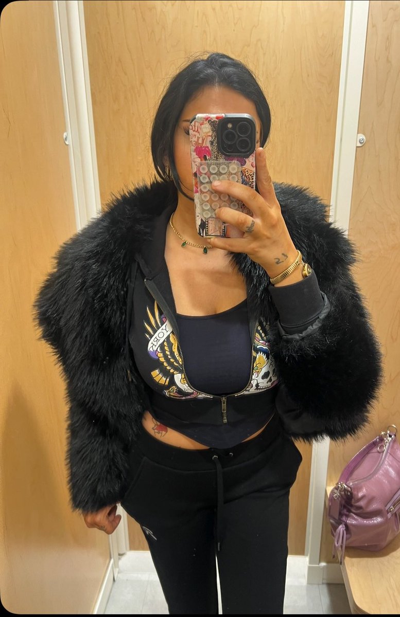 CHAR 👸🏾 tweet media