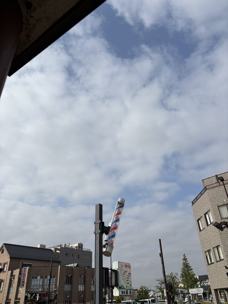 おはようございます☀
本日も8:30より営業いたします✂︎
みなさまのご来店をお待ちしてます😄