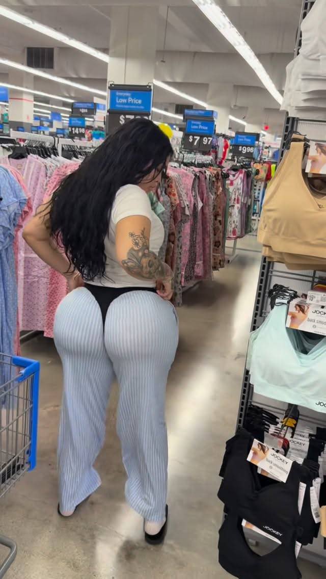 Selenagotudumppin tweet media