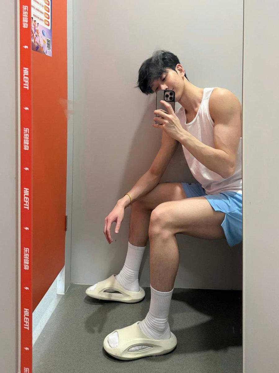 同嘉男模连锁 tweet media