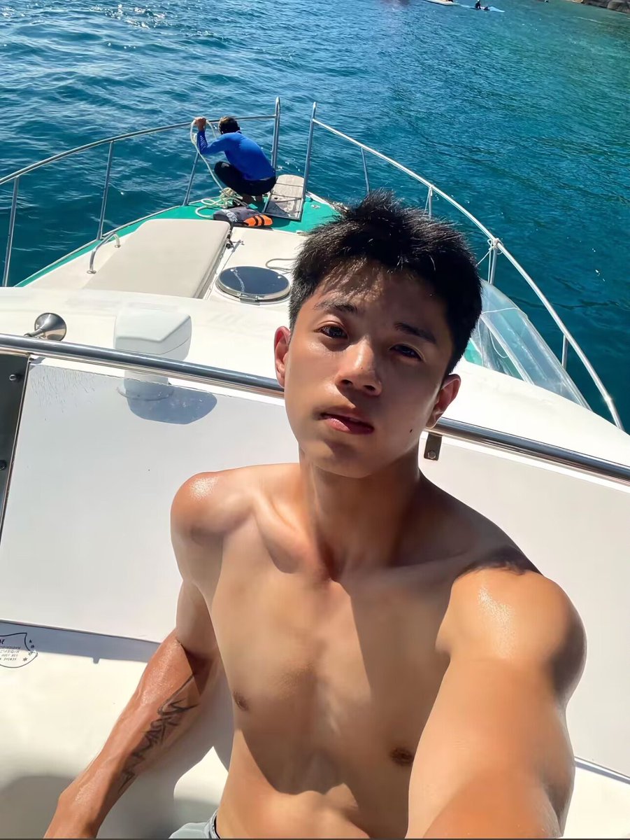 同嘉男模连锁 tweet media