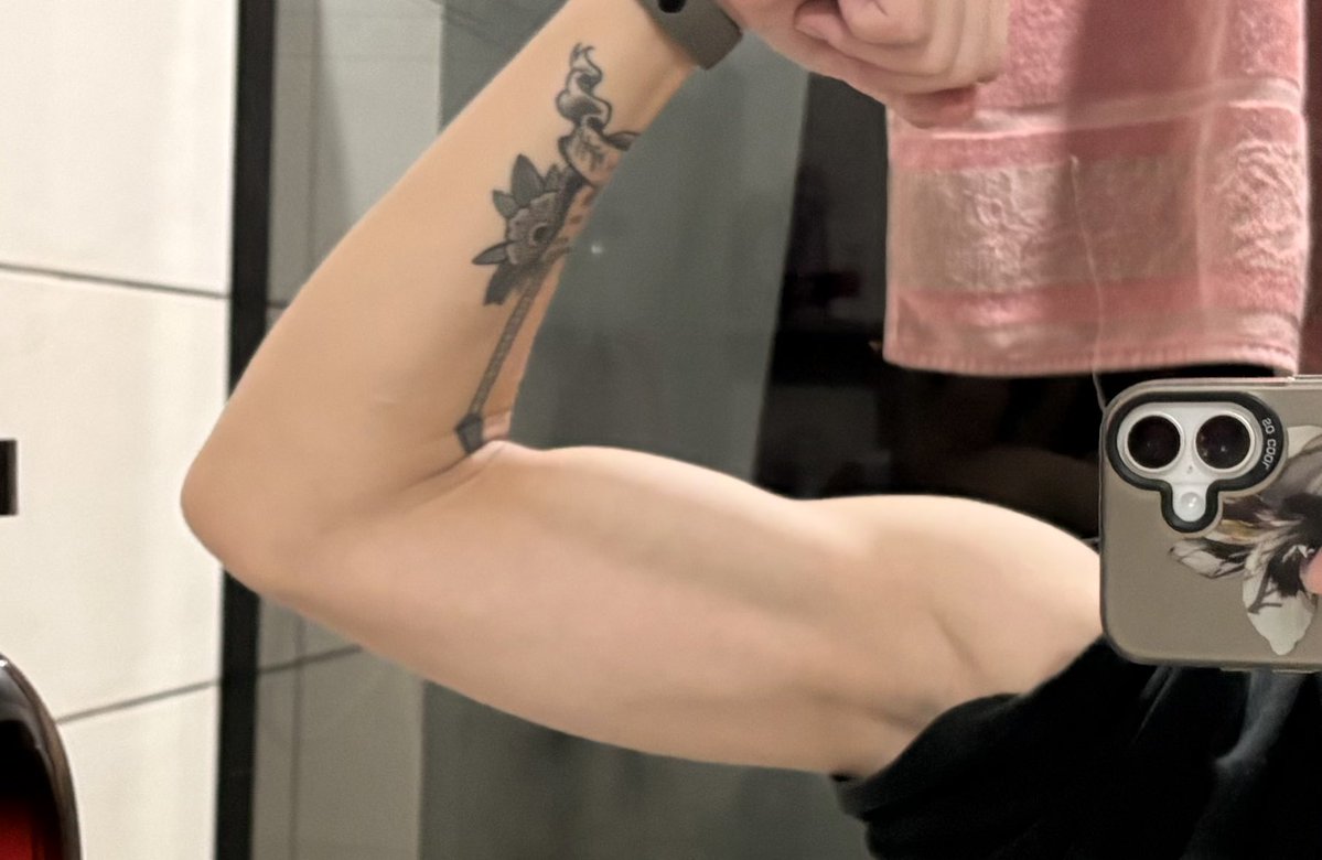 felipe 🐈‍⬛ tweet media