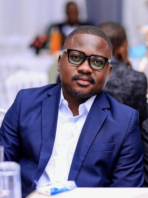 chrisdjembo's tweet image. +1🎂🎊

Que la grâce du Seigneur Jésus-Christ, l'amour de Dieu et la communion du Saint-Esprit m'accompagne 🙌
#Hbd #joie #Santé #Prospérité