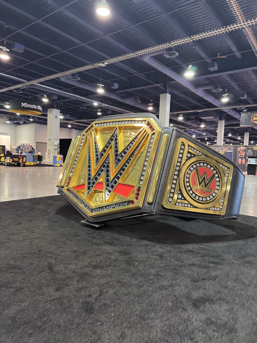 WWE SuperCard tweet media