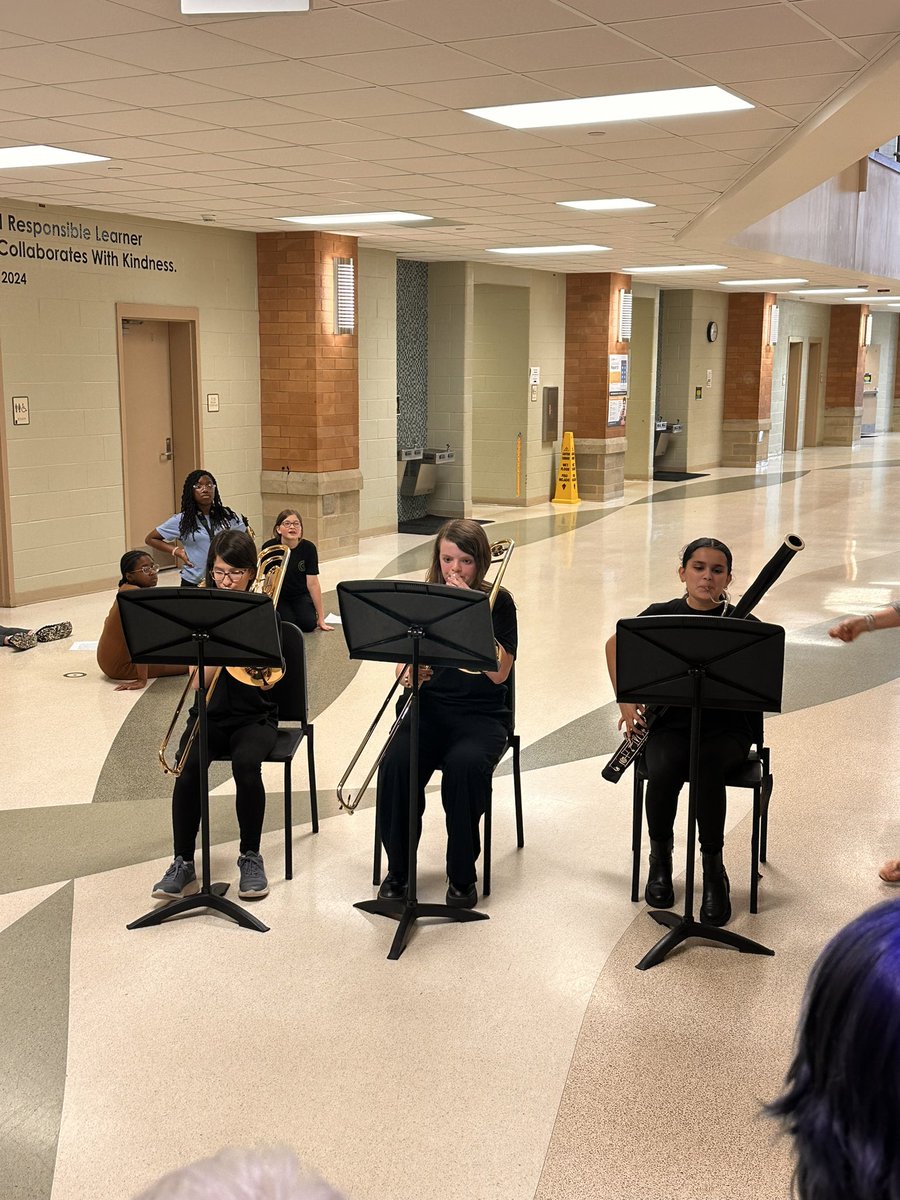 mgmgators's tweet photo. Chamber Strings and Band Groups as well performed as well! https://t.co/qszV90achF