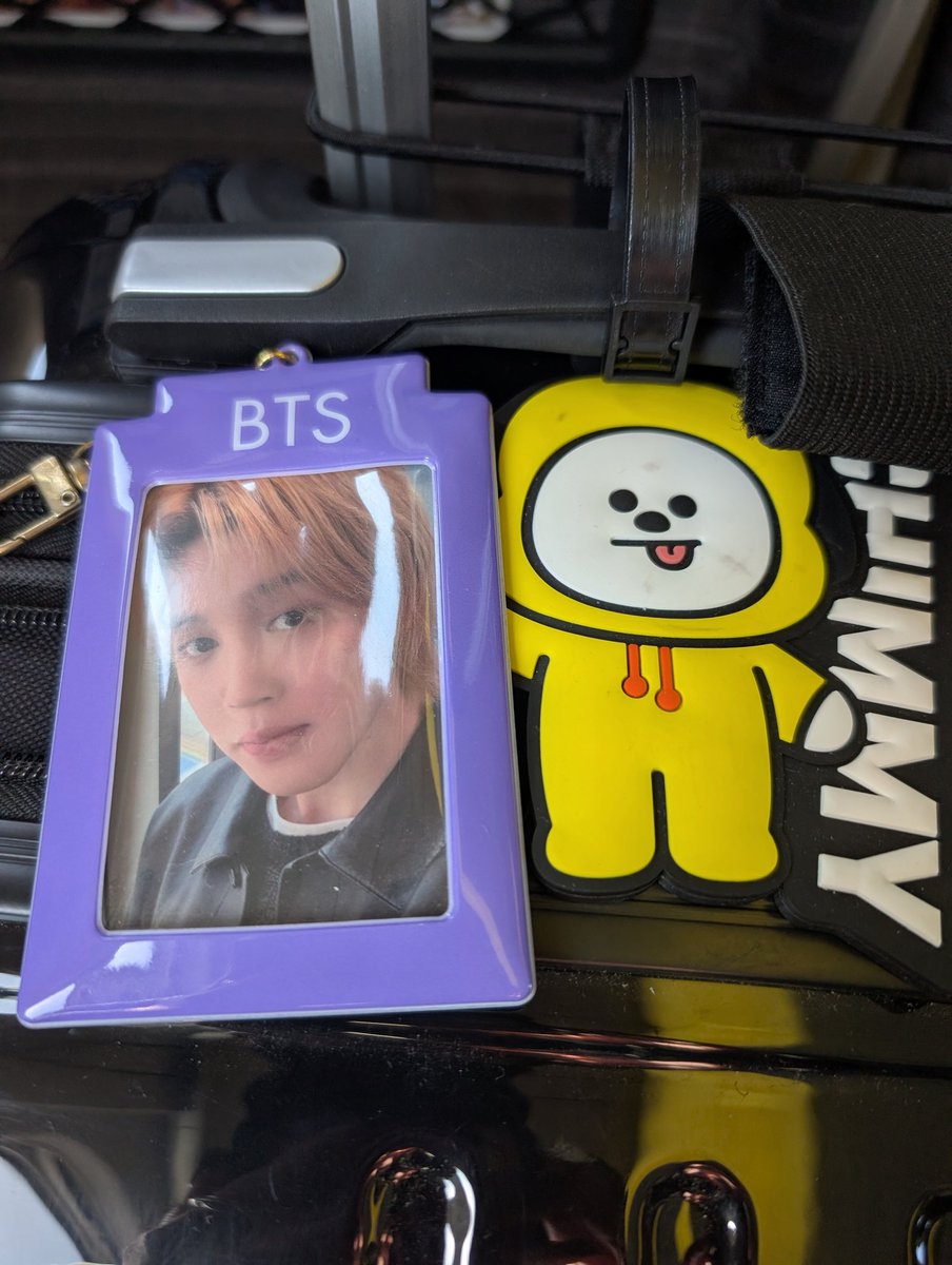 あけい tweet media