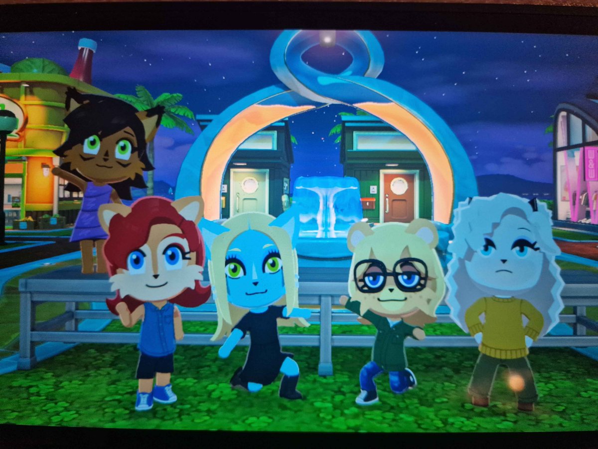 roach!! 🧀 INDONESIA IN 4 MONTHS!!! tweet media