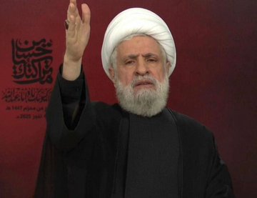 وصلتني الآن رسالة من لبنان 🇮🇩🇱🇧
أمانةفي اعناقكم انشروها على كل الدول

أخبروا السيد عبدالملك الحوثي انة لم يعد قائدًا لليمنيين فقط بل أصبح قائدا للعرب وكل المسلمين واليوم نحن فخورون ونفتخر به يا أهل اليمن احفظو هذا القائد في رموش أعينكم فوالله إنه رجل أعز الله به الإسلام والمسلمين