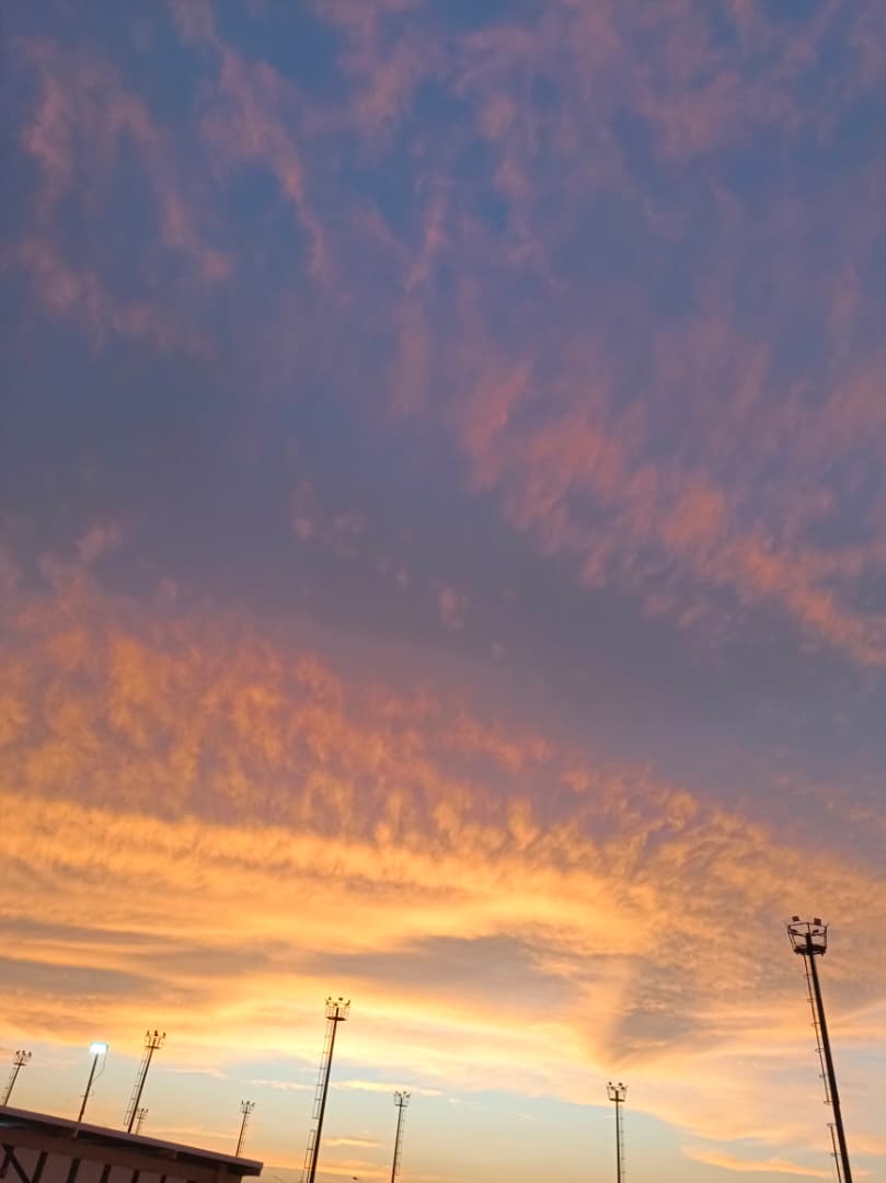 Hoy el cielo se vistió bonito 🧡