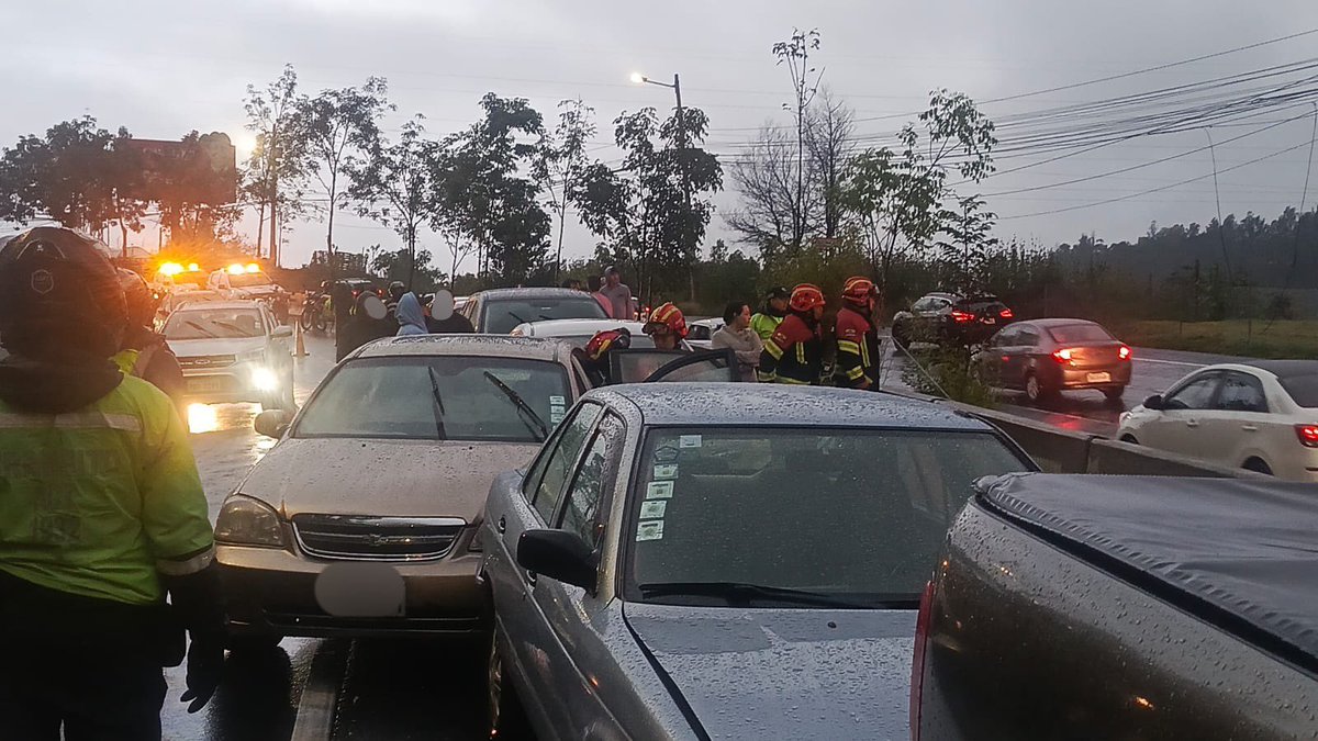 Bomberos Quito tweet media