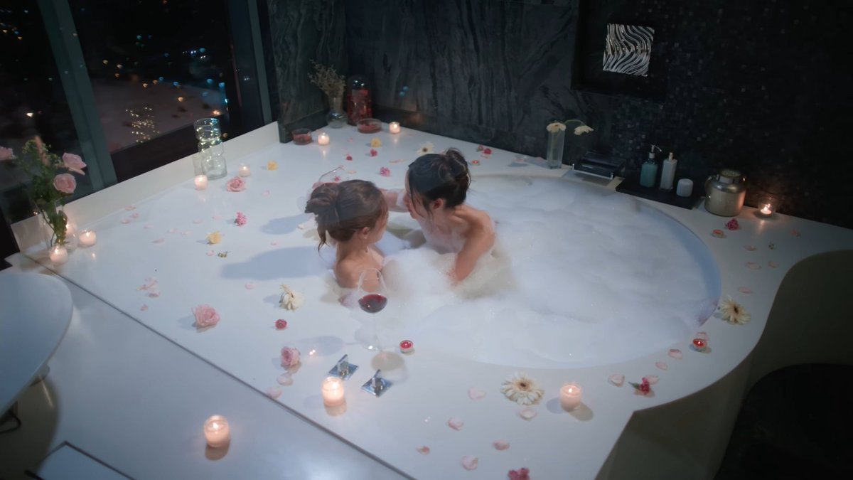 justlivehappy's tweet photo. This beauty has remained forever in the past, leaving us only these wonderful pictures🥹😶‍🌫️

#ลูกหมีซอนญ่า #LMSY https://t.co/ipezJaDlcL