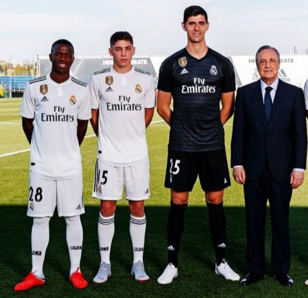 ItzCarlos tweet media