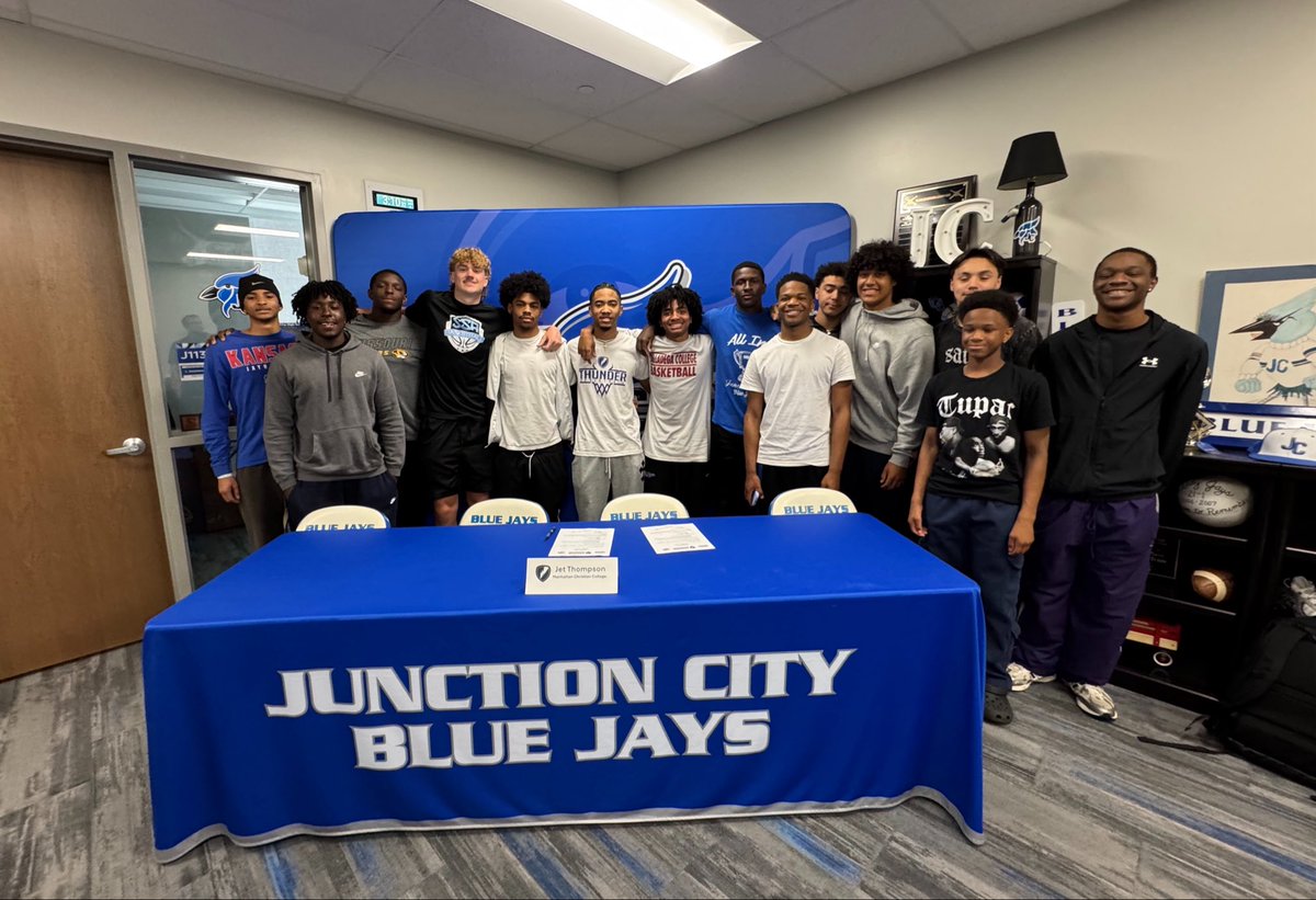 USD475's tweet photo. 💙 Congratulations to Junction City High School USD 475 🏀 standout Jet Thompson on signing with Manhattan Christian College on Thursday afternoon. #ThriveIn475 https://t.co/NiHhAtYeiQ