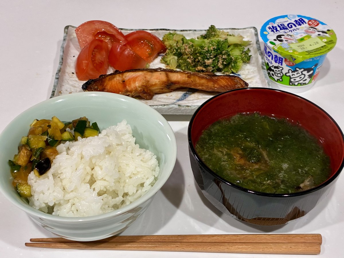 今朝はメシ
