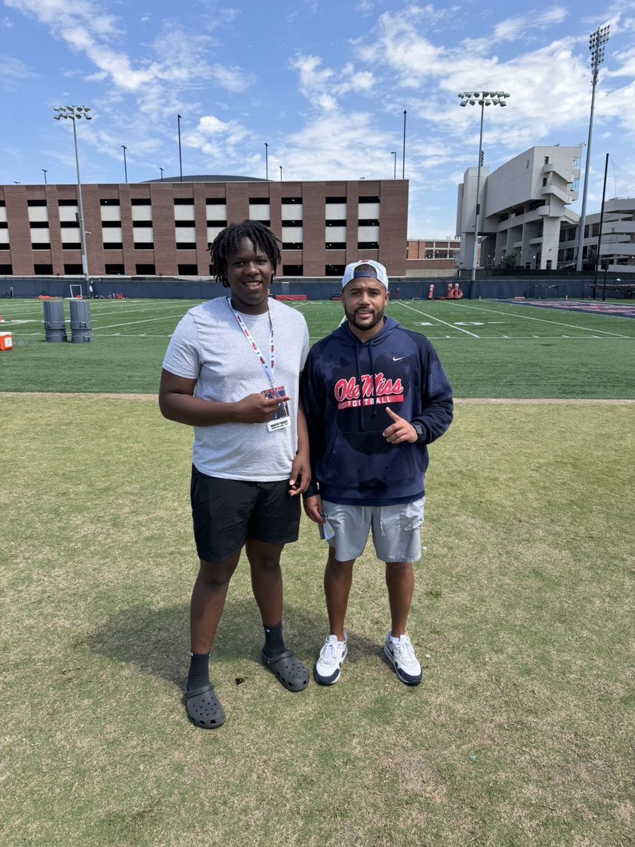 ParkerKaid25681's tweet photo. Had a great time @OleMissFB today #HottyToddy @LetsGo_Bo5 @ChadSimmons_ @ScoutFball @DexPreps @TheUCReport @Knick31Kaisaun @Bobby__Hudson @LuverneFootball https://t.co/lUUefhBB3G