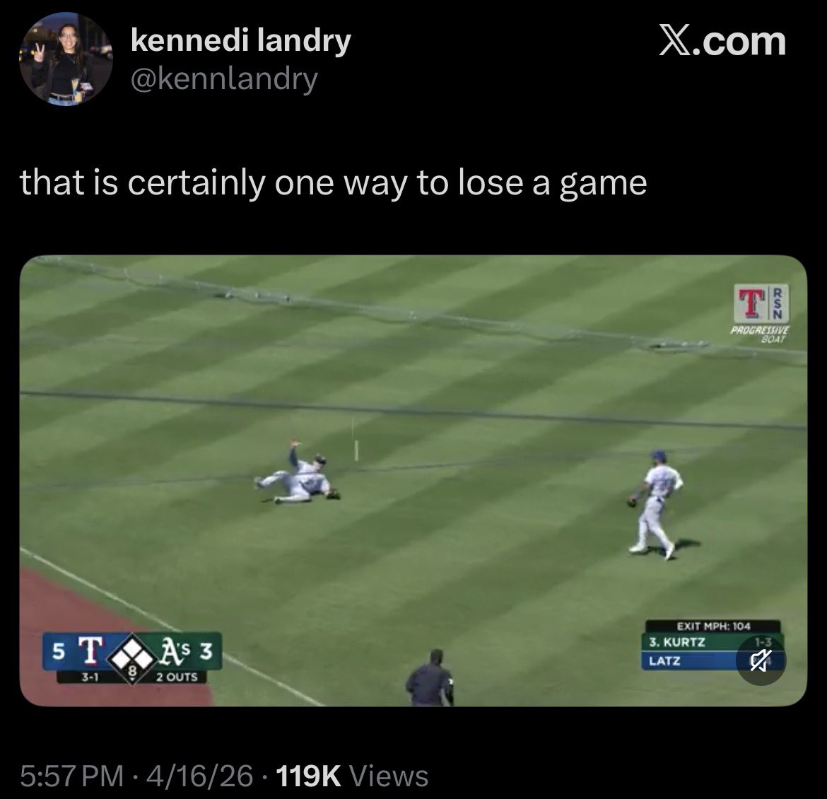 Baseball Images that Precede Unfortunate Events tweet media