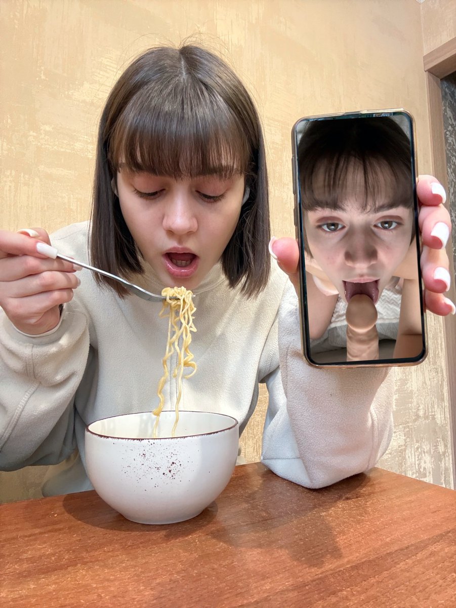 TurMotel's tweet photo. Cuando vez a tu novia comer y también la has visto comer otra cosas jajajaja https://t.co/QaFXrBRyDp