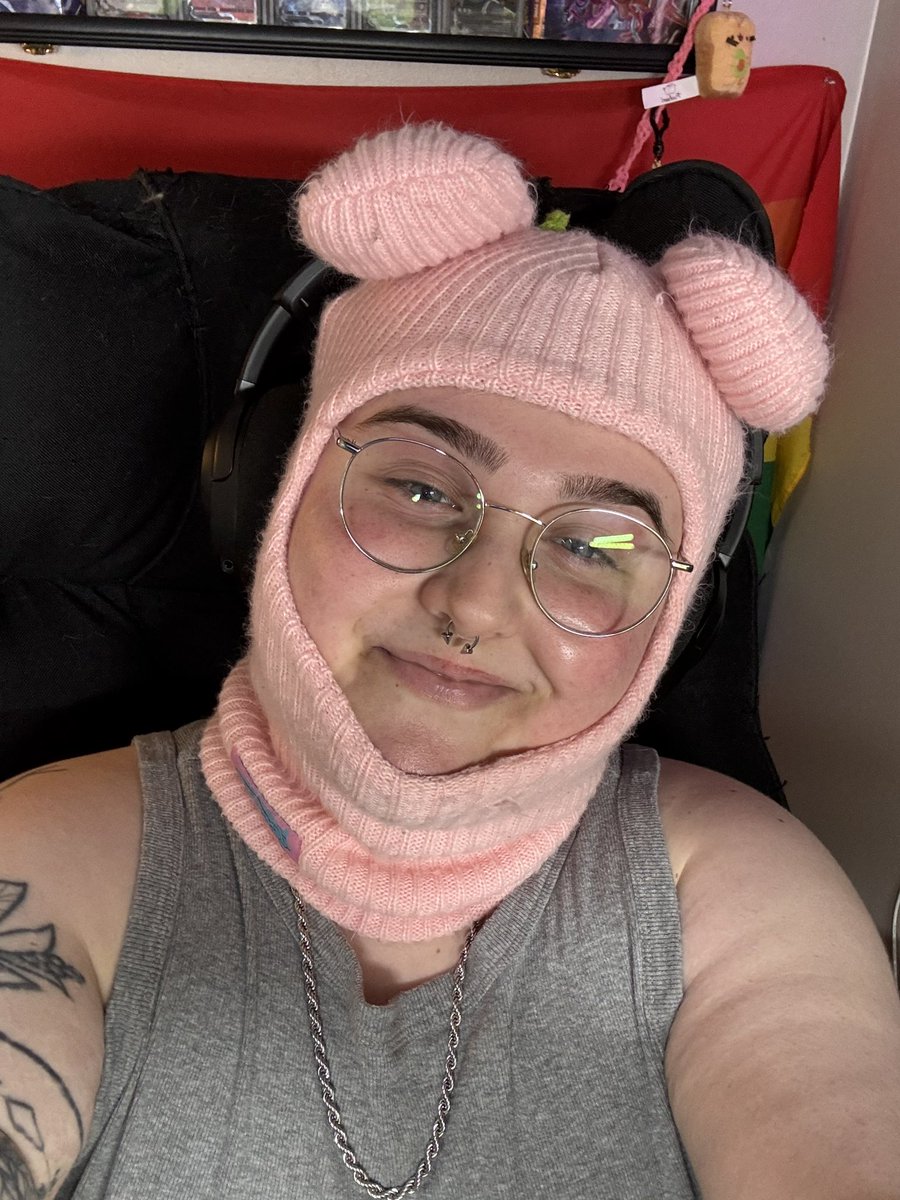 JenLethal tweet media