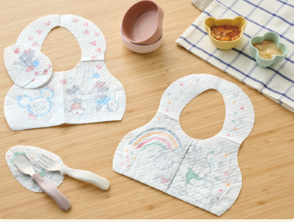 ディズニーデザイン登場✨ フワフワやさしいミニエプロン👶 ＼ 3層式で