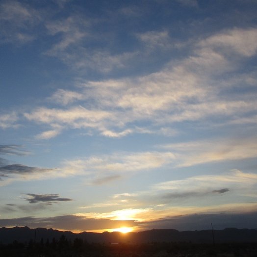 shellzfairy's tweet image. ☁️🌞☁️
#clouds #sunrise #sky #goodmorning