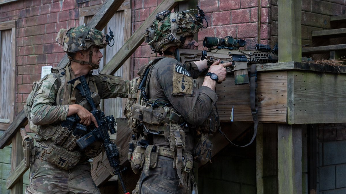 ᴅᴇᴡ tweet media