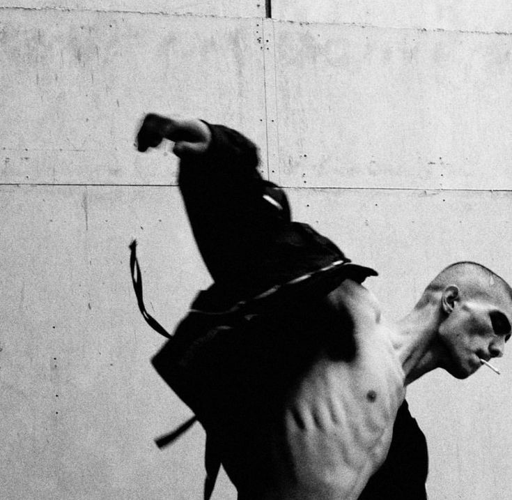 leon 🚭 tweet media