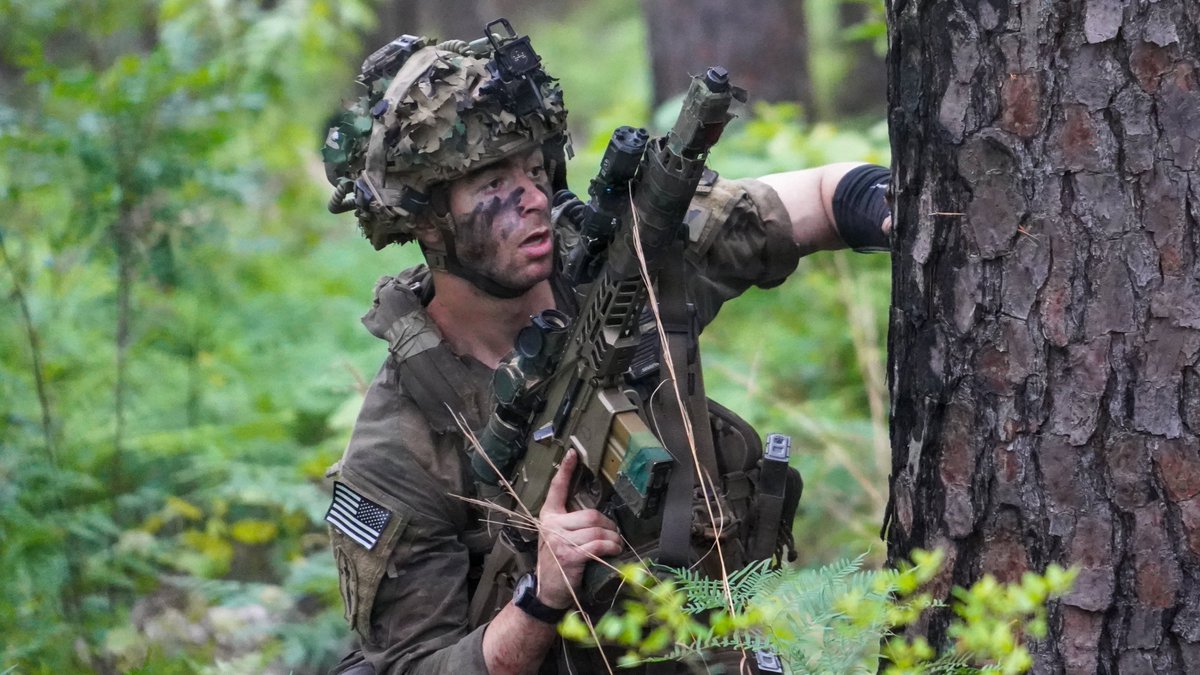 ᴅᴇᴡ tweet media