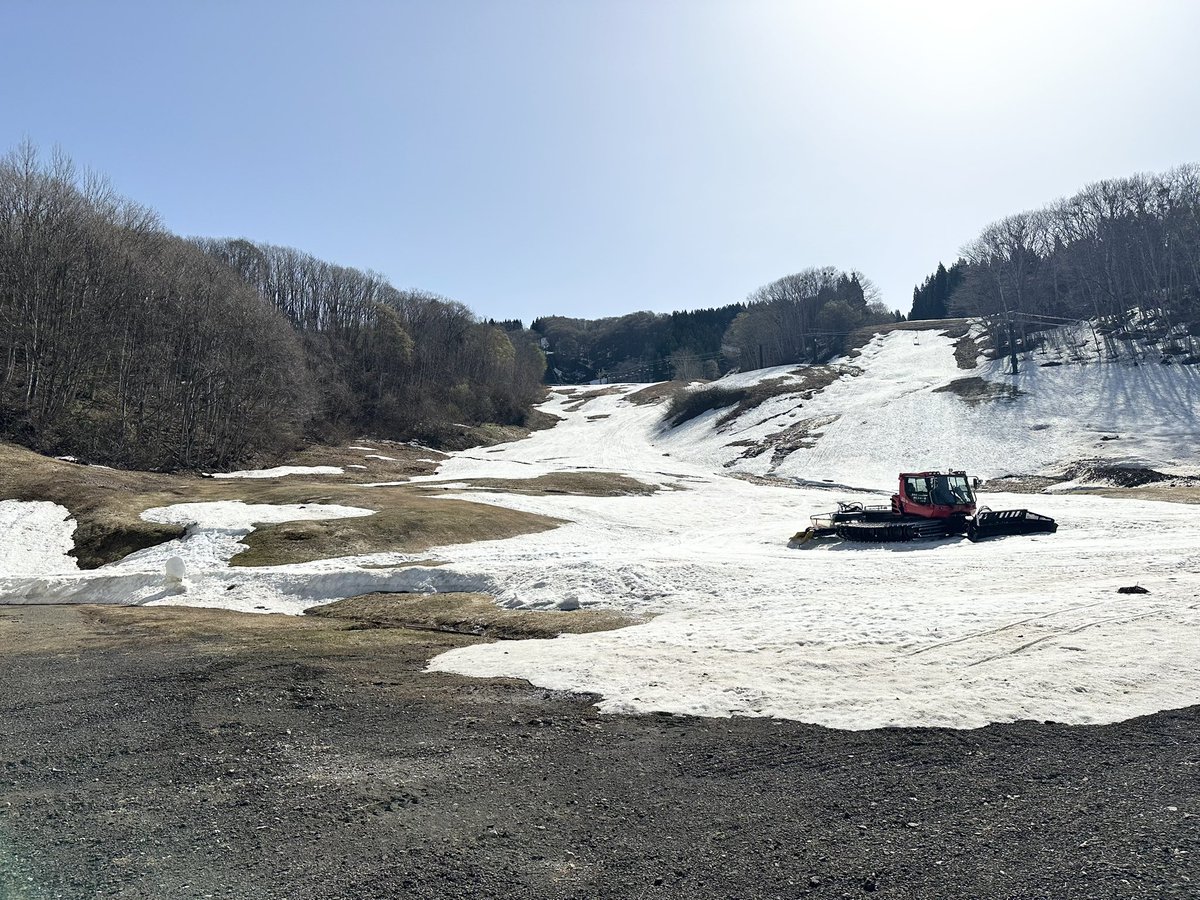 阿仁スキー場からのお知らせです📢

ピステンツアーですが
4月16日（木）を持ちまして終了いたしました。

参加してくださった皆様ありがとうございました🙇‍♀️
また来年もお待ちしております。

#森吉山 #阿仁スキー場 #お知らせ