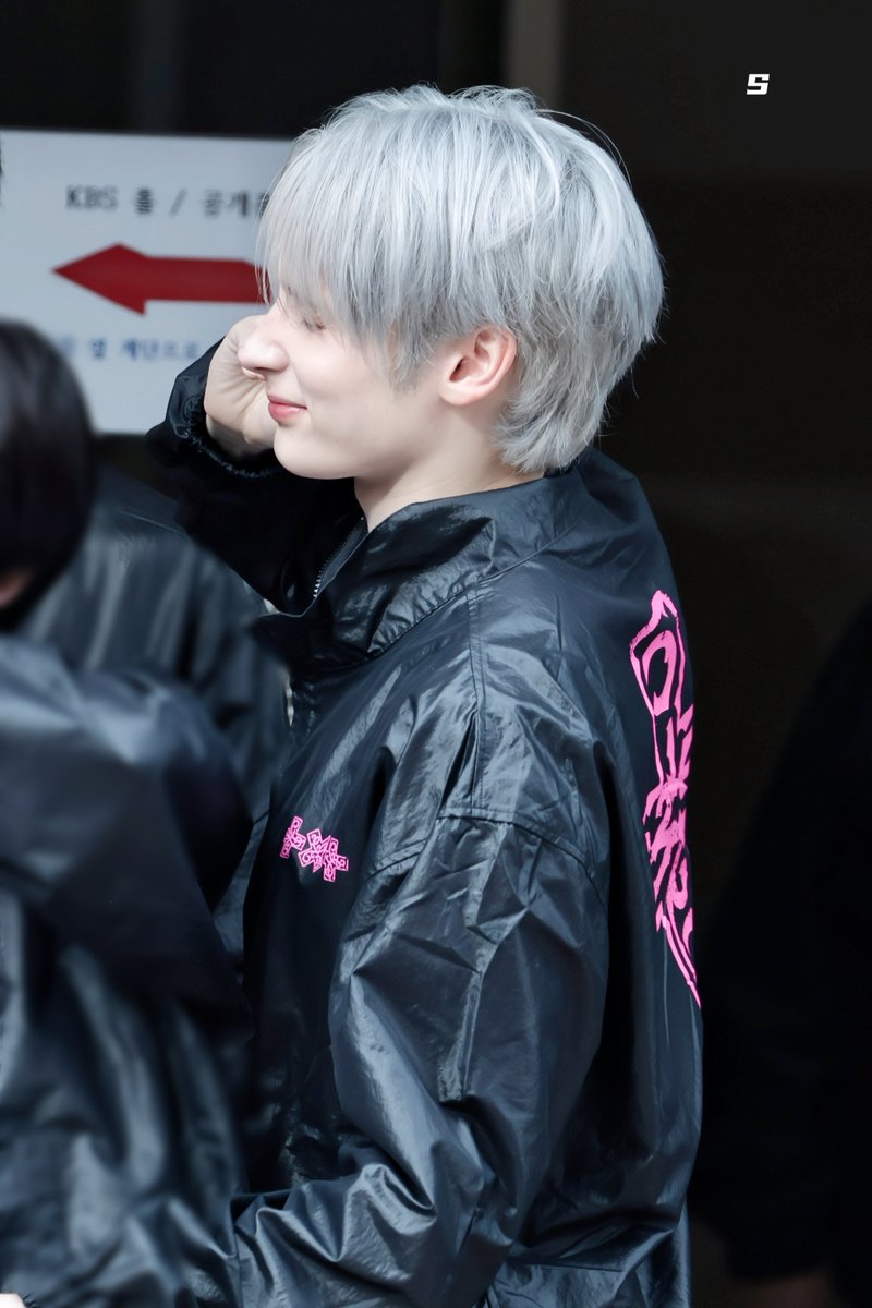 rr_ss_77 tweet media