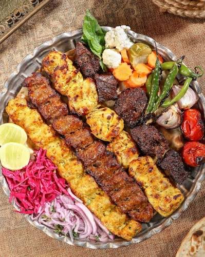 camar  tweet media