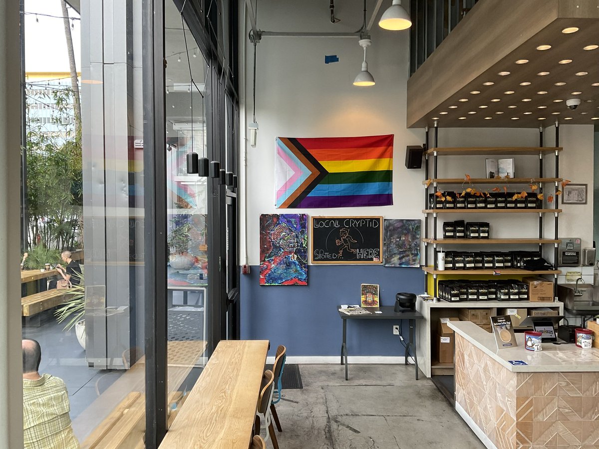 TheHolyGhostOfG's tweet image. Hi I’m Gonzo, and I hung the fucking corpse of lady Gaga in cnn. #micdrop