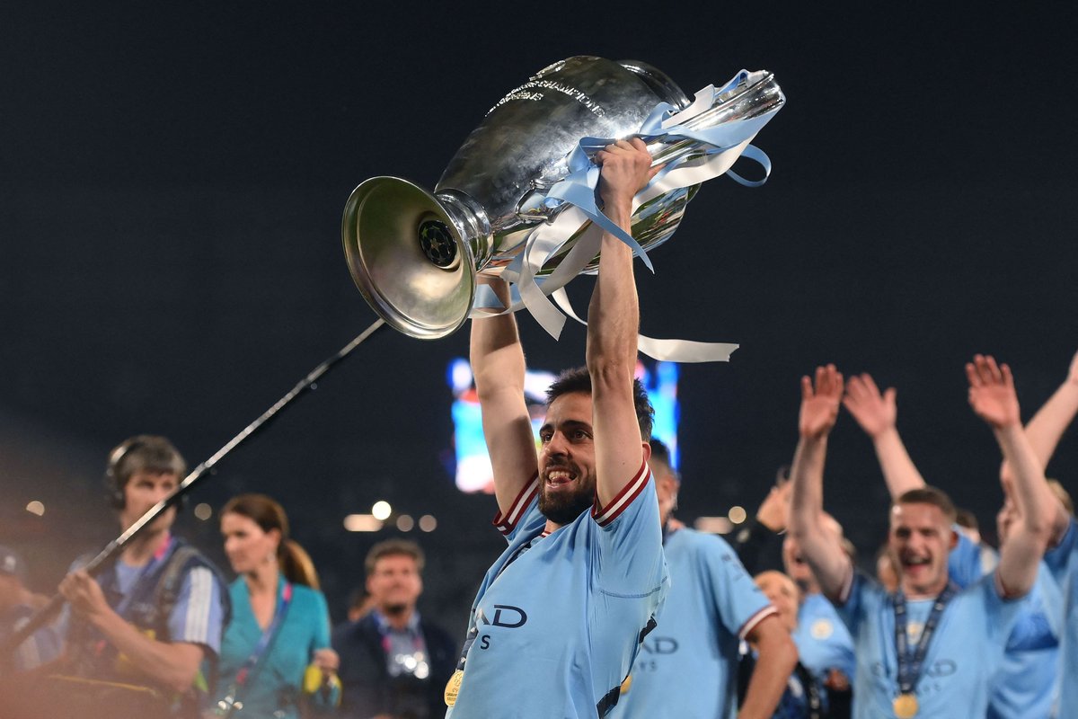 CGTNSportsScene's tweet image. 💙OFFICIAL! #BernardoSilva leaves #ManCity this summer when his deal expires.

⚽️10 years
📊451 games
🎯76 G, 77 A
🏆19 trophies, still chasing another domestic treble
🔥Most-used player of #Pep’s career

🫰 Not the loudest legend, just the one who did everything, every week.