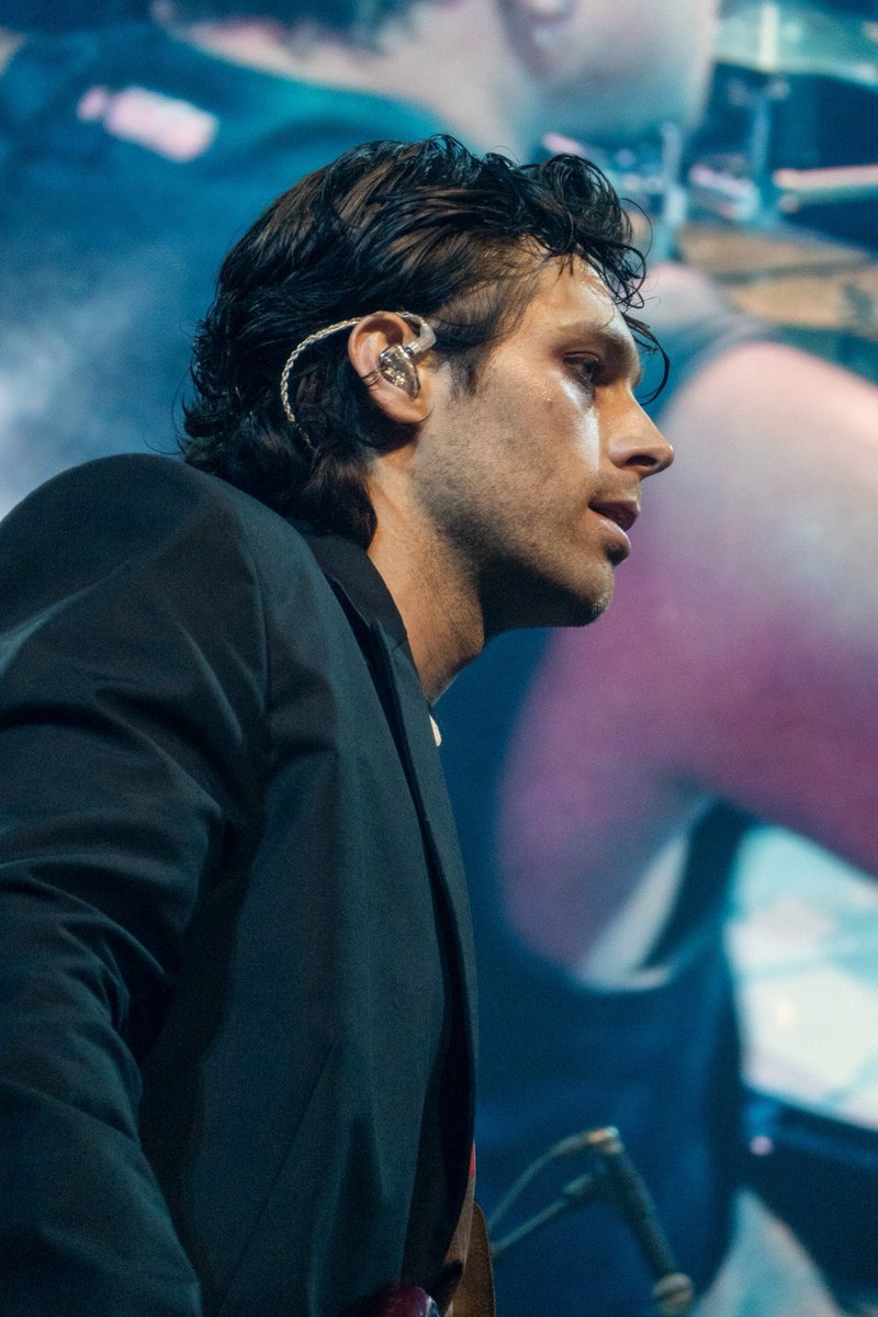 lrhsources's tweet photo. Luke on stage tonight! 🥵
#EASOslo #OsloIsAStar #EASTour https://t.co/XpDWRFK9F0