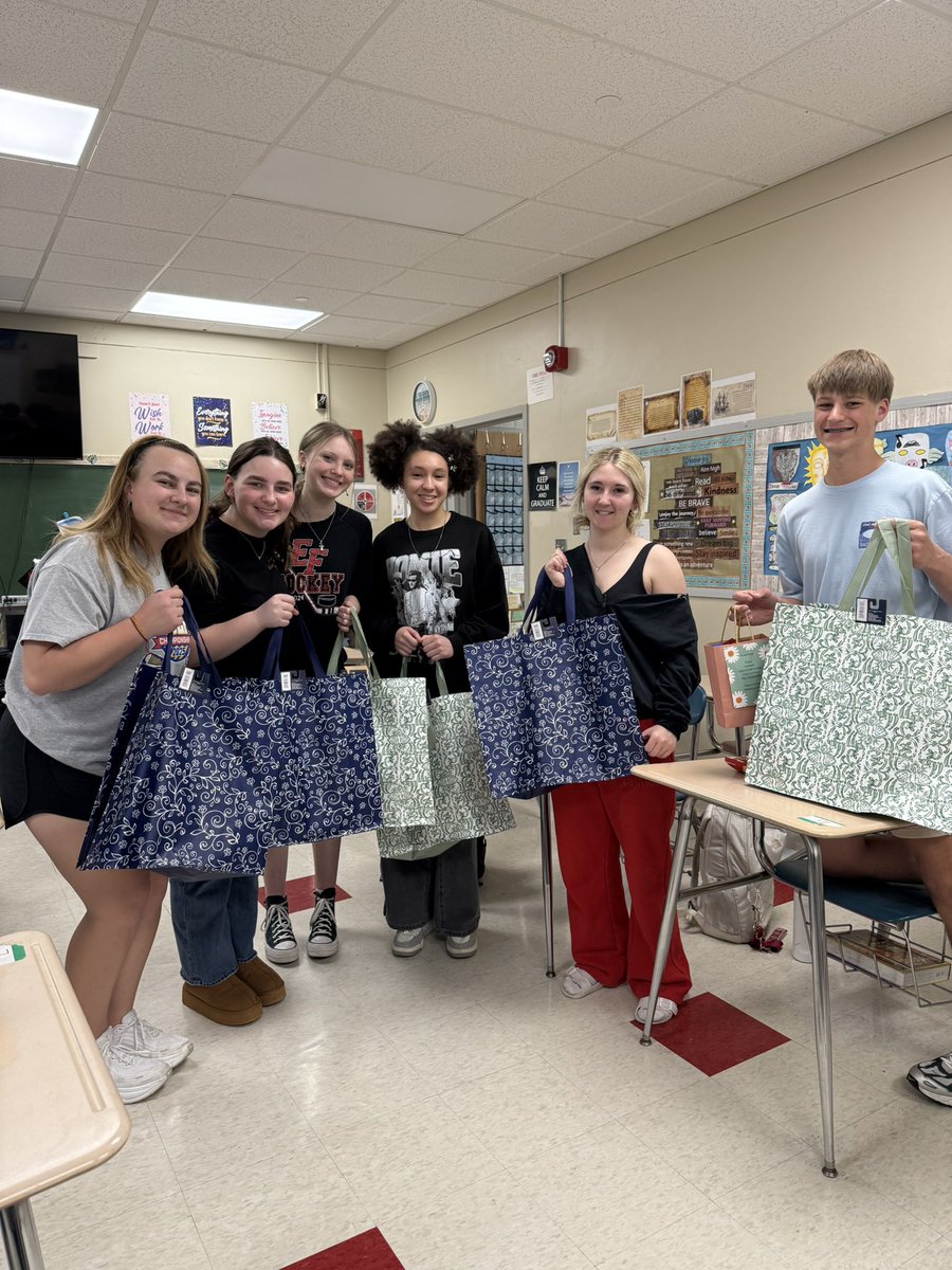Leo Club spent the afternoon packing snack bags &amp; cleaning supplies for families at RMH. ❤️💛🦁