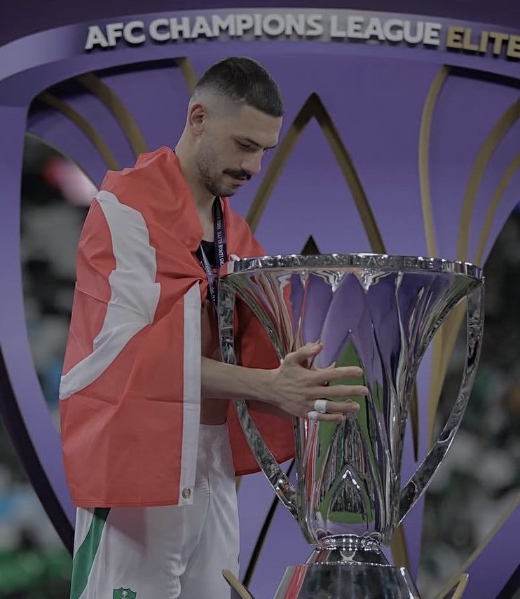 كاريزما 🎖 tweet media