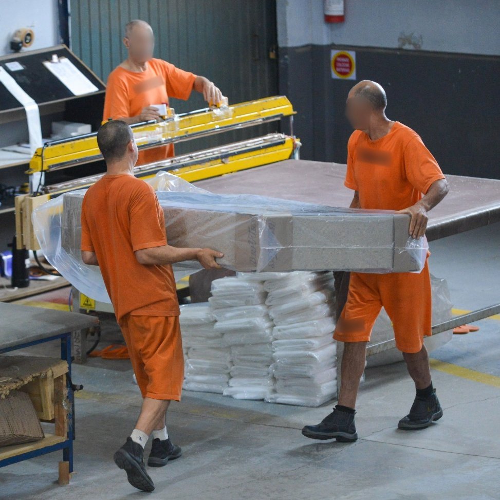 République tweet media